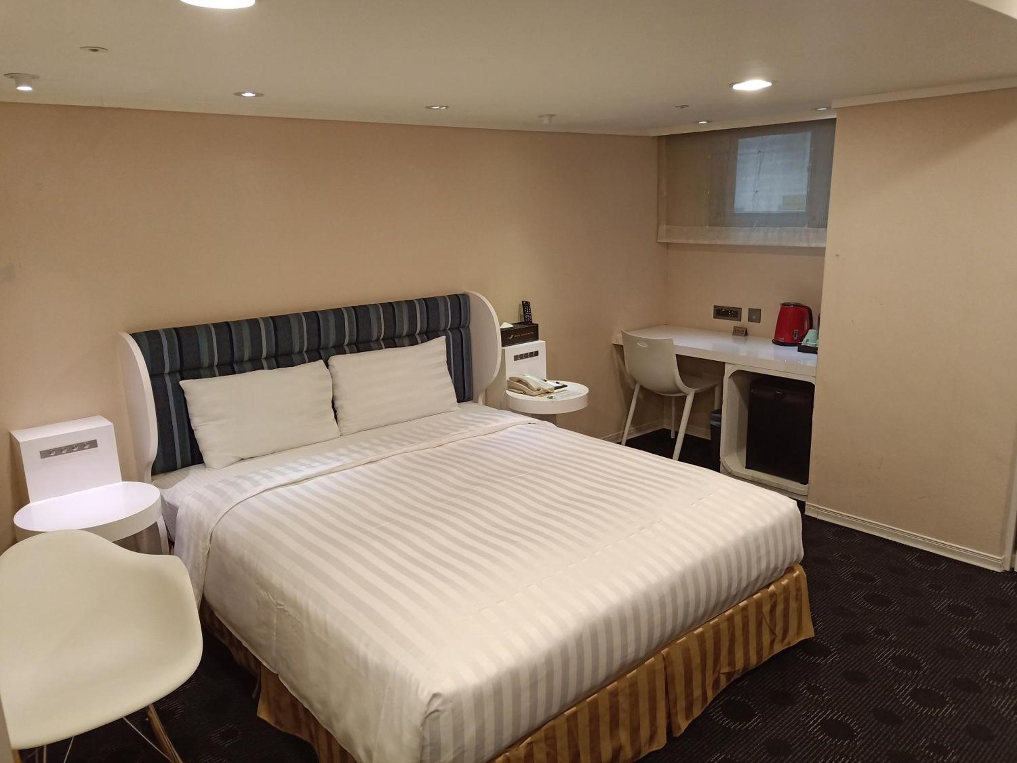 Ximen Airline Hotel Tchaj-pej Exteriér fotografie